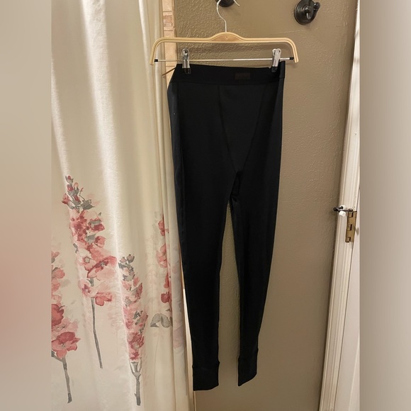 Skims Cotton Rib Legging CLASSIC SHADES: SOOT
Small NWT - Picture 6 of 7